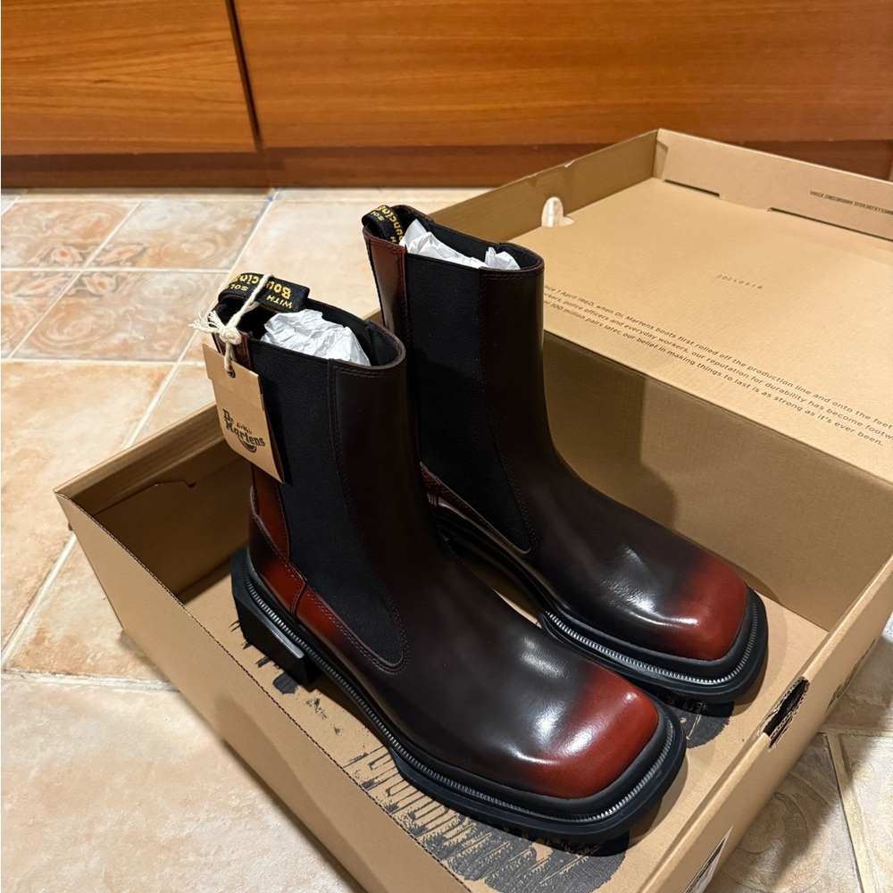 Doc Martens Maybole Chelsea Boots in Black and Cherry Red